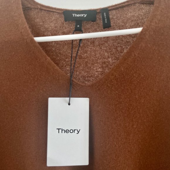 Theory 100% Cashmere Sweater, Color Cocoa, Size S - Picture 3 of 10